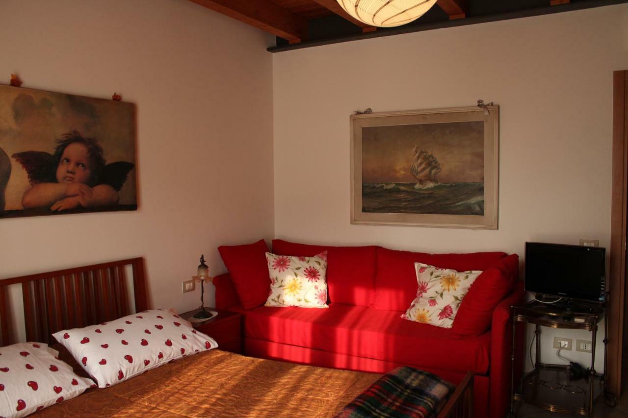 Bed & Breakfast Lucy Бардолино Экстерьер фото